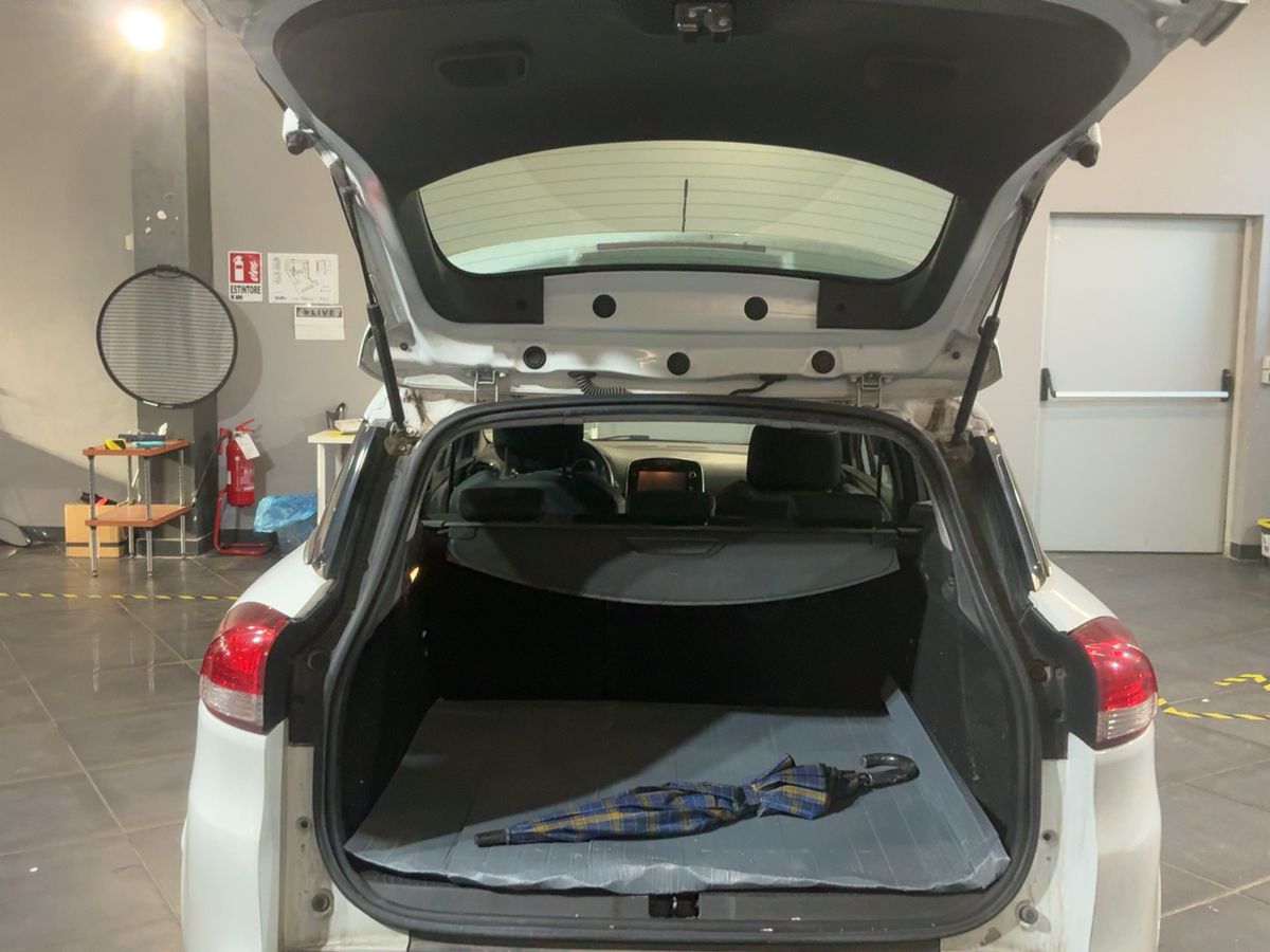 Renault Clio 2016 — photo 16