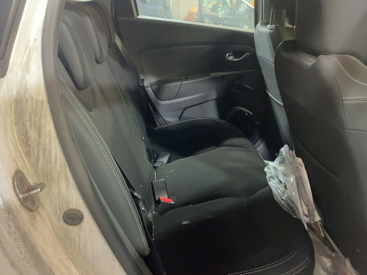 Renault Clio 2016 — photo 20