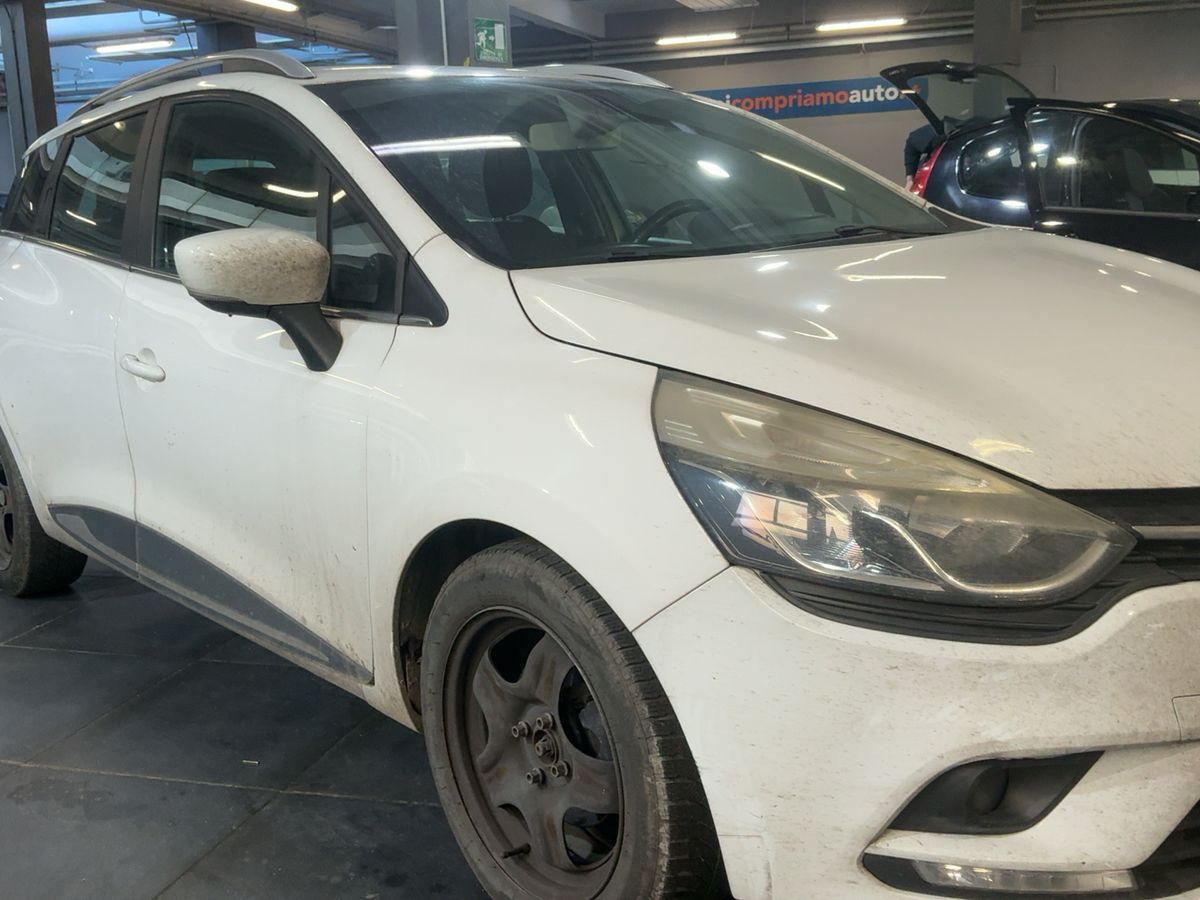 Renault Clio 2016 — photo 13