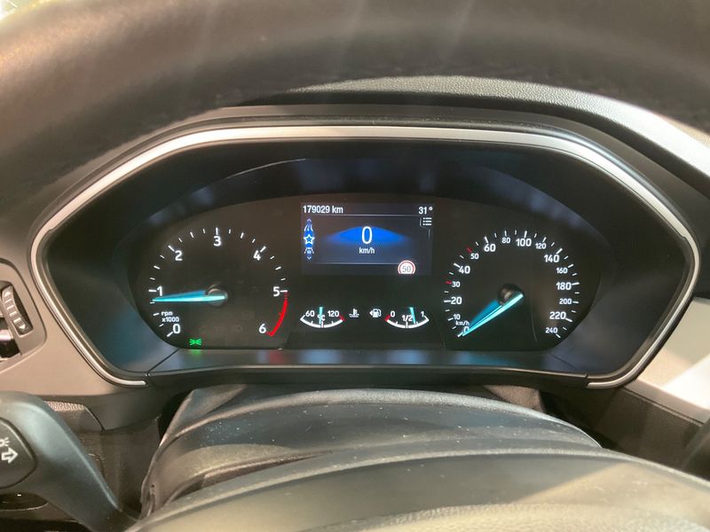 Ford Focus 2.0 TDCi EcoBlue Cool&Connect — zdjęcie 13