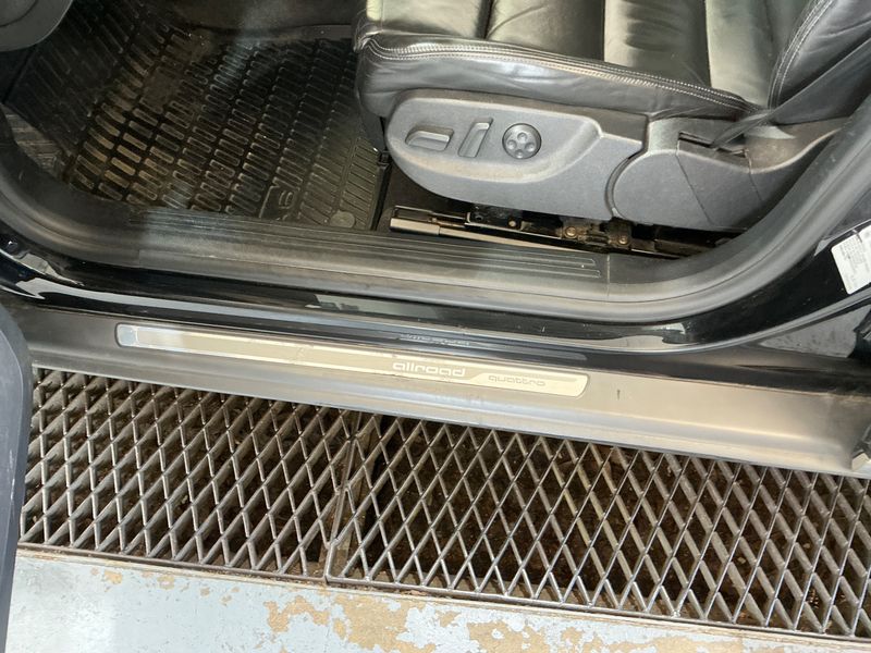 Audi A6 Allroad 3.0 V6 TDI 2009 – снимка 32