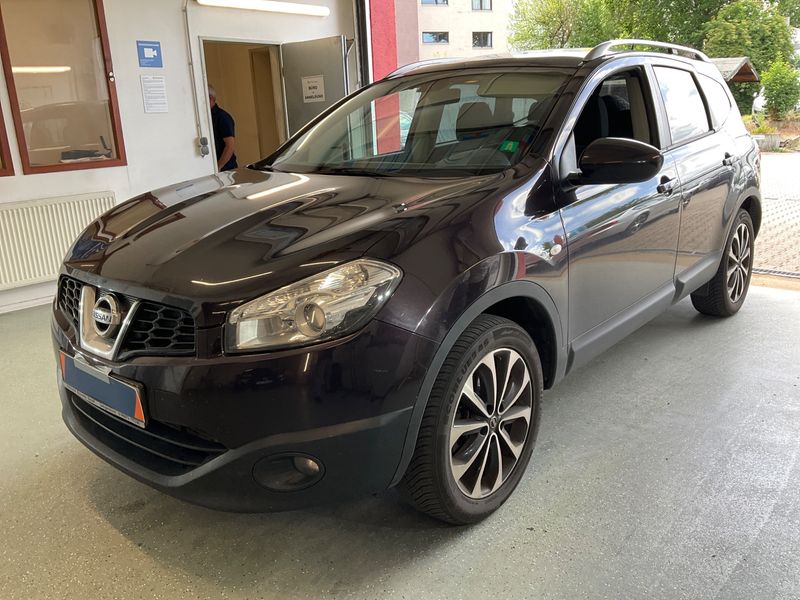 Nissan Qashqai+2 2.0 dCi I-Way — zdjęcie 1