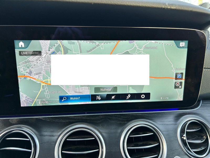 Mercedes-Benz E-Klasse E 220 d Mild-Hybrid T AMG Line — zdjęcie 13