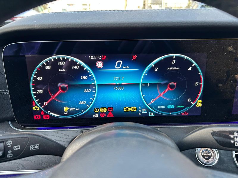 Mercedes-Benz E-Klasse E 220 d Mild-Hybrid T AMG Line — zdjęcie 12