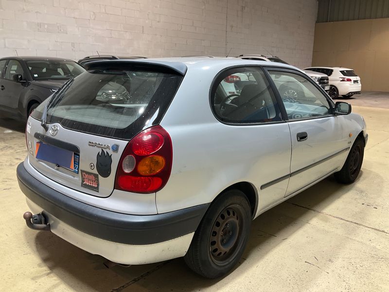 Toyota Corolla 2.0 Diesel Compact Terra Plus — zdjęcie 2