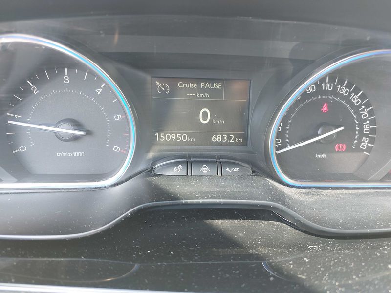 Peugeot 2008 1.6 Blue-HDi Crossway — zdjęcie 12