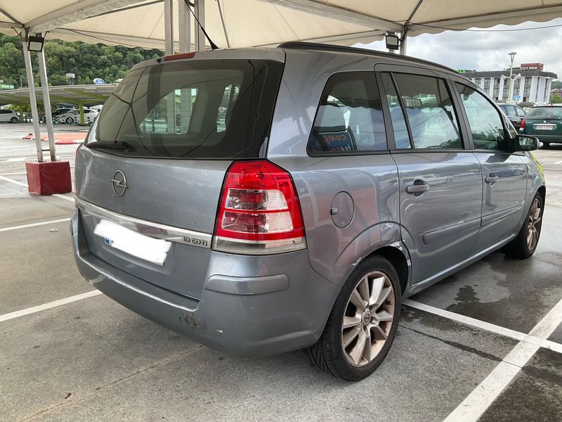 Opel Zafira 1.9 CDTI Enjoy 2008 – снимка 2
