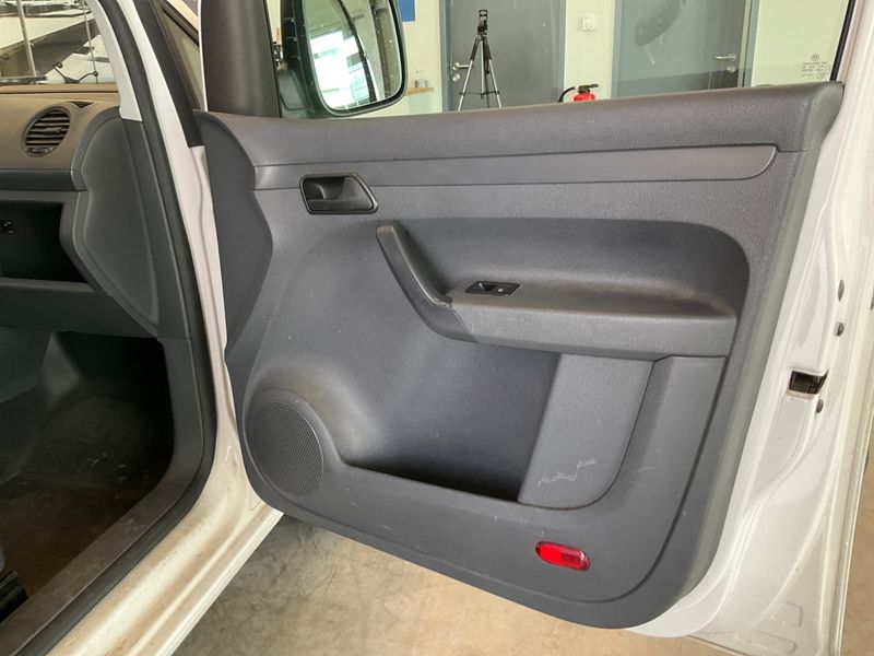 Volkswagen Caddy 1.6 TDI Kasten EcoProfi 2015 – снимка 31