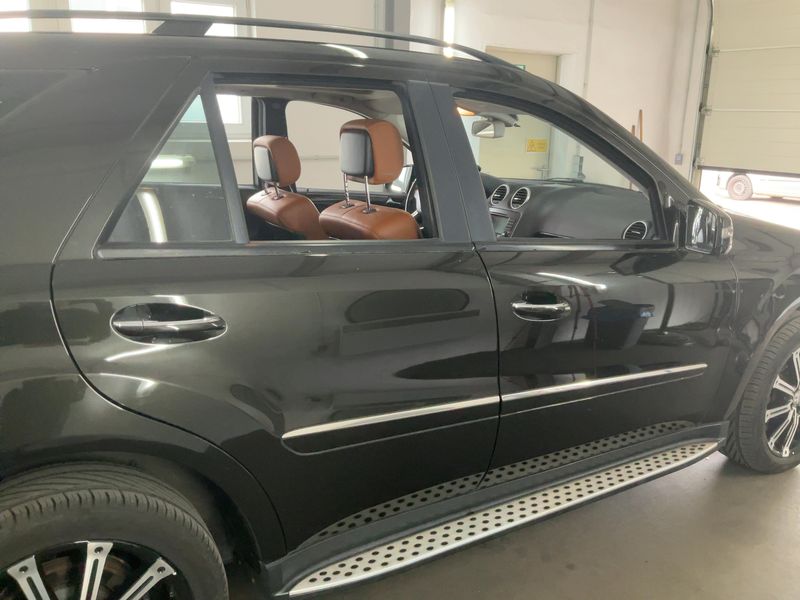 Mercedes-Benz M-Klasse ML 500 — zdjęcie 7