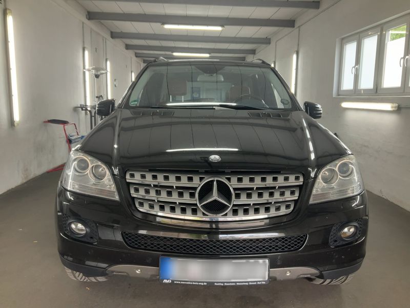 Mercedes-Benz M-Klasse ML 500 — zdjęcie 9