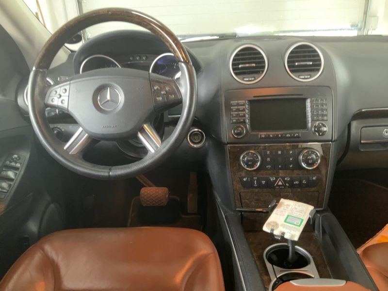 Mercedes-Benz M-Klasse ML 500 — zdjęcie 12