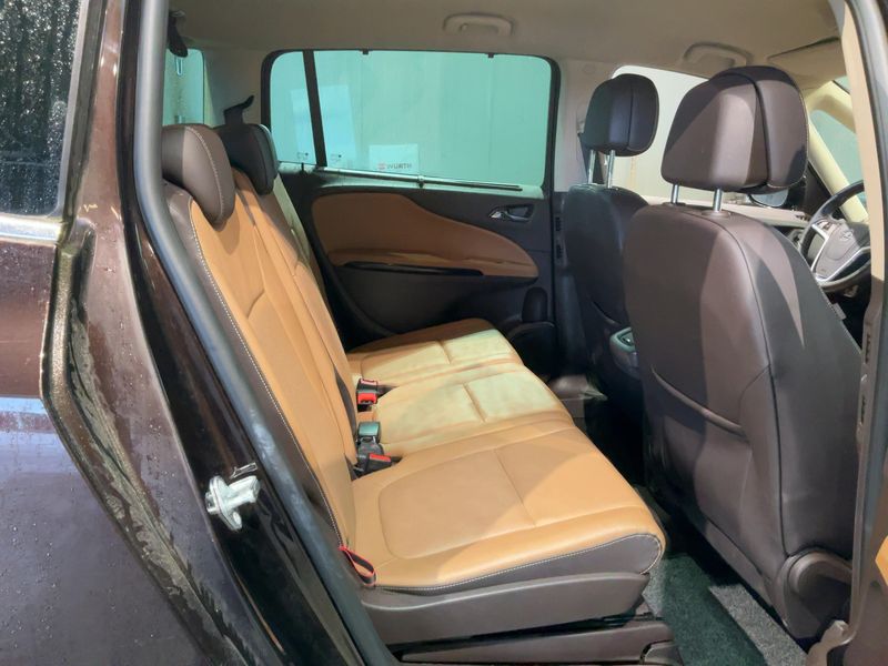 Opel Zafira Tourer 1.6 SIDI Turbo Innovation — zdjęcie 14
