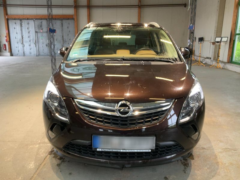 Opel Zafira Tourer 1.6 SIDI Turbo Innovation — zdjęcie 9