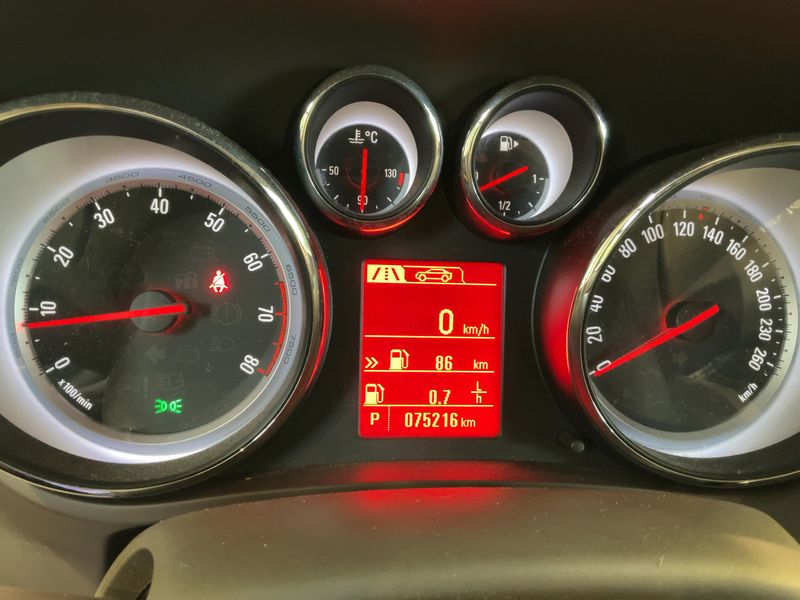 Opel Zafira Tourer 1.6 SIDI Turbo Innovation — zdjęcie 13