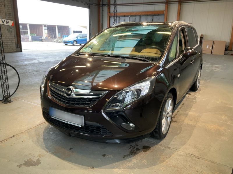 Opel Zafira Tourer 1.6 SIDI Turbo Innovation — zdjęcie 1
