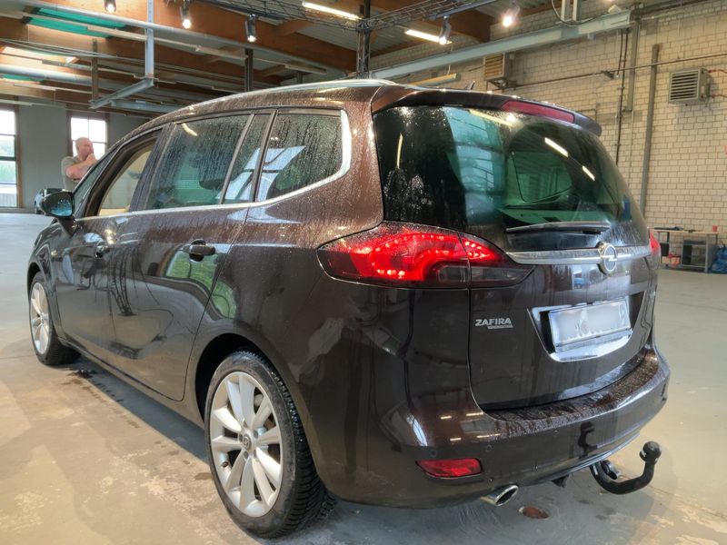 Opel Zafira Tourer 1.6 SIDI Turbo Innovation — zdjęcie 3
