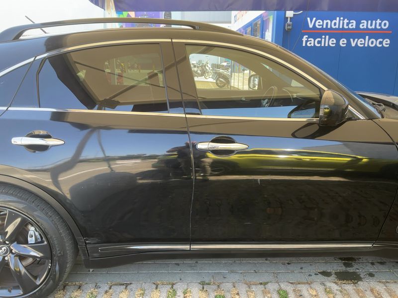 Infiniti QX70 3.0 V6 Diesel S Design — zdjęcie 7