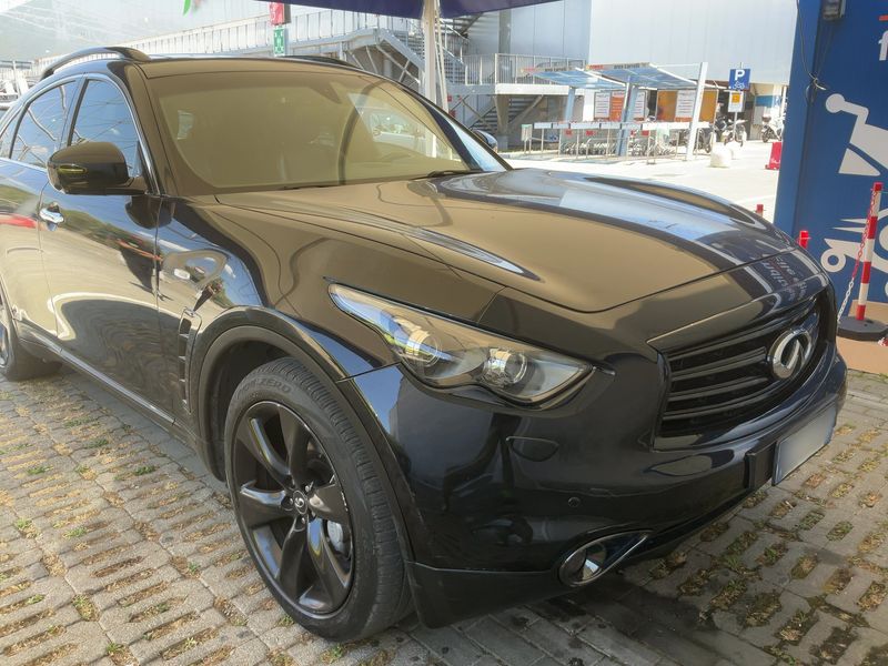 Infiniti QX70 3.0 V6 Diesel S Design — zdjęcie 8