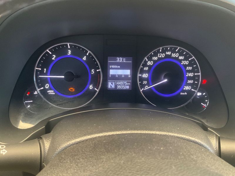 Infiniti QX70 3.0 V6 Diesel S Design — zdjęcie 13
