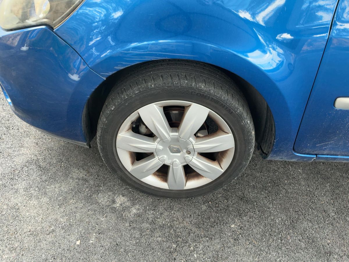 Renault Clio 2010 — photo 4