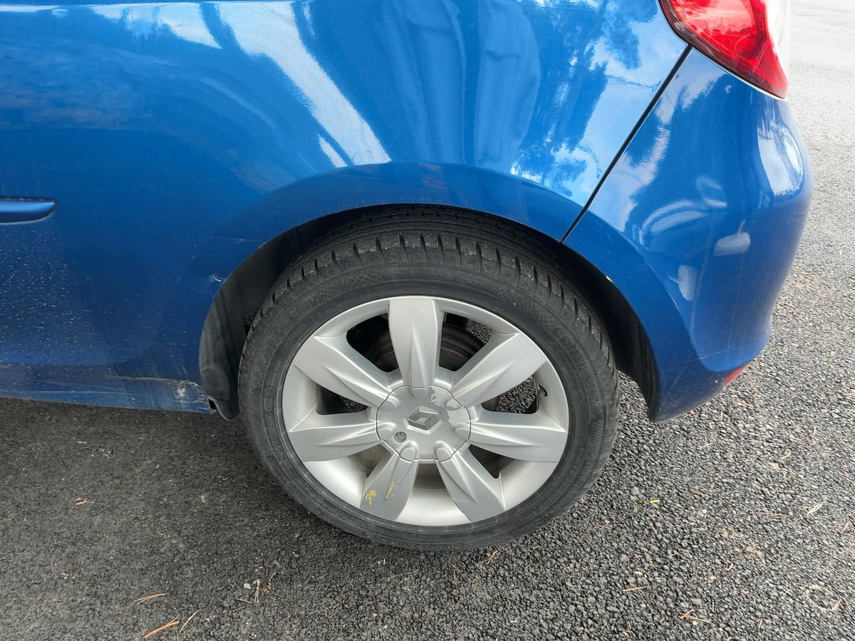 Renault Clio 2010 — photo 6