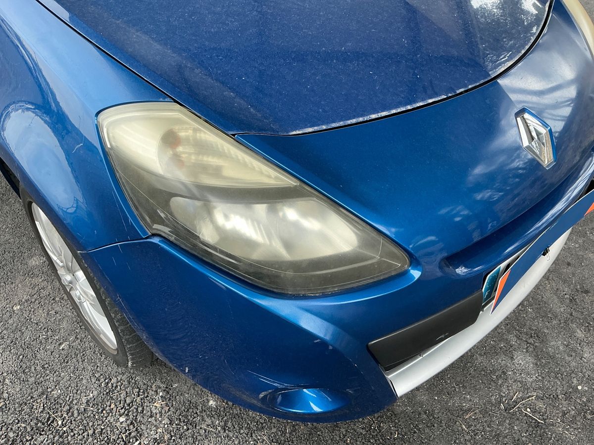 Renault Clio 2010 — photo 3