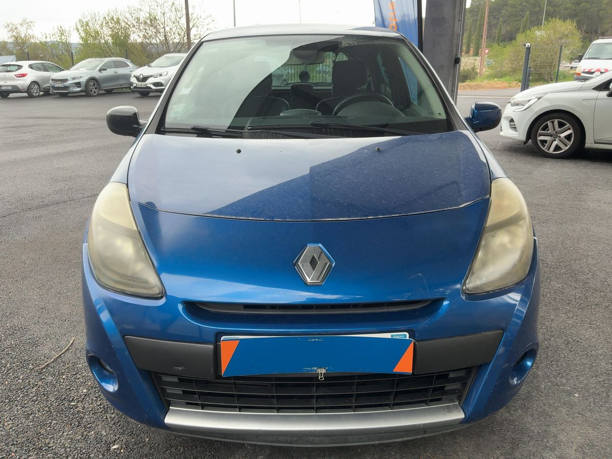 Renault Clio 2010 — photo 15