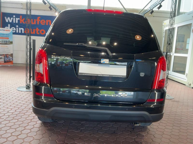 Ssangyong Rexton 2.2 TD Sapphire 4x4 — zdjęcie 5