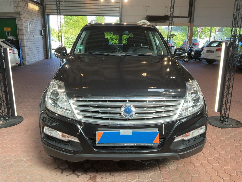 Ssangyong Rexton 2.2 TD Sapphire 4x4 — zdjęcie 9