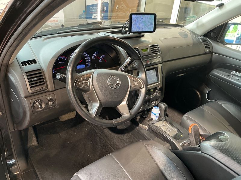 Ssangyong Rexton 2.2 TD Sapphire 4x4 — zdjęcie 12