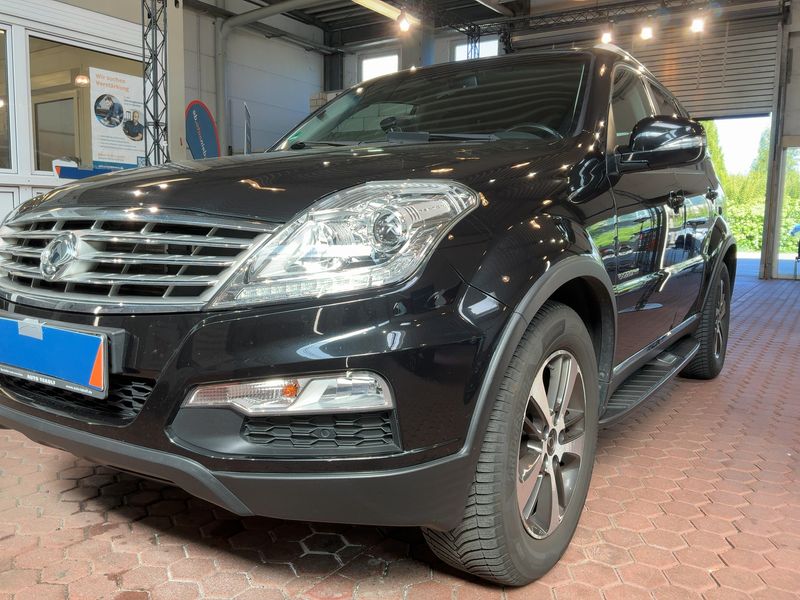 Ssangyong Rexton 2.2 TD Sapphire 4x4 — zdjęcie 2