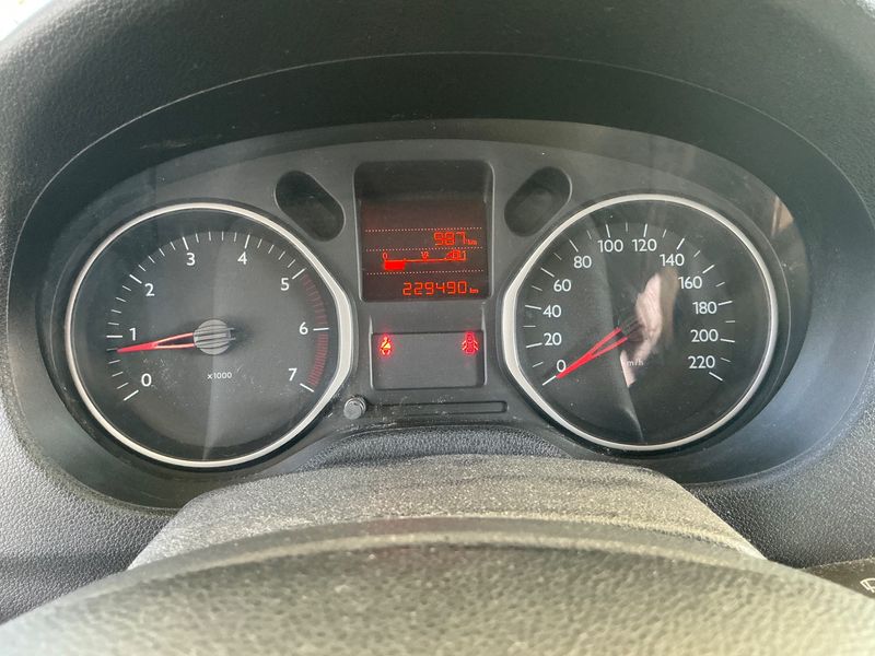 Citroen C-Elysée 1.6 HDi Exclusive — zdjęcie 4