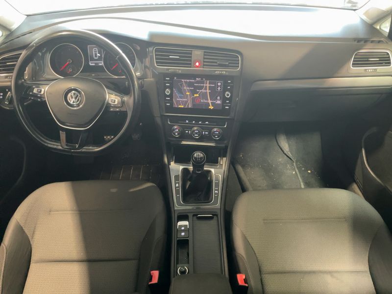 Volkswagen Golf VII 1.6 TDI Confortline Business BlueMotion Tech 2018 – снимка 17
