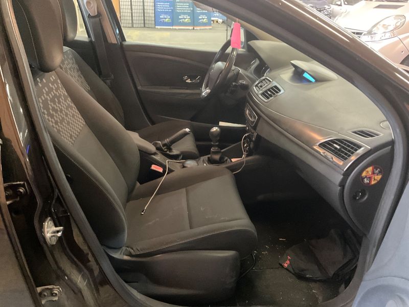 Renault Megane 1.5 dCi Expression 2013 – снимка 3