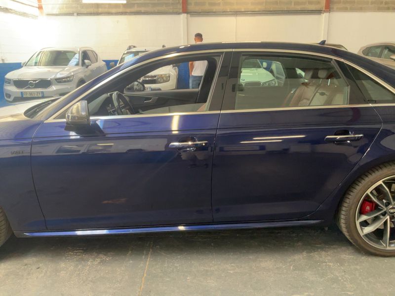 Audi S4 3.0 V6 TFSI quattro — zdjęcie 4