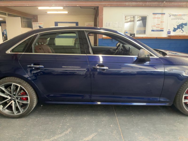 Audi S4 3.0 V6 TFSI quattro — zdjęcie 7