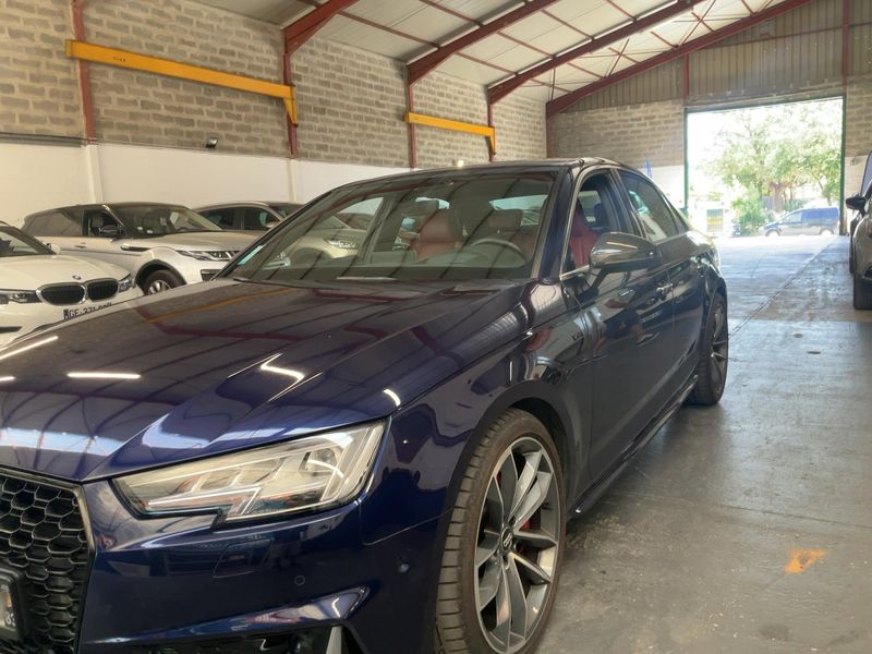 Audi S4 3.0 V6 TFSI quattro — zdjęcie 2