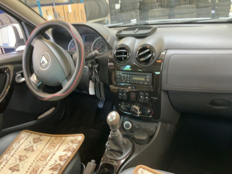 Dacia Duster 1.5 dCi Prestige 4x4 — zdjęcie 12