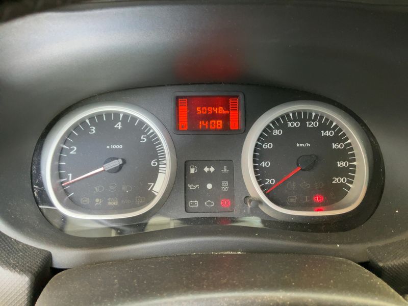 Dacia Duster 1.5 dCi Prestige 4x4 — zdjęcie 13