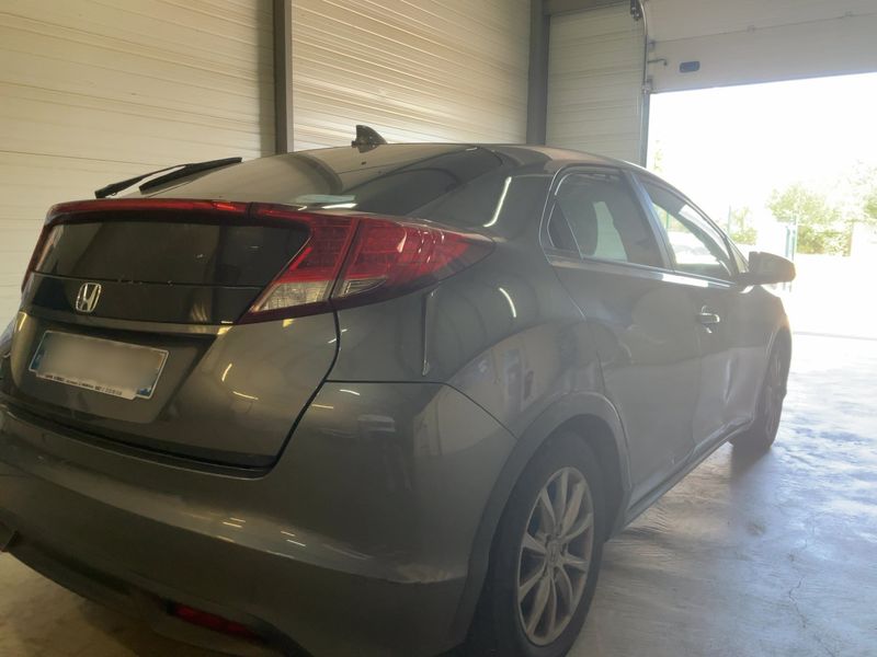 Honda Civic 1.4 Elegance — zdjęcie 6