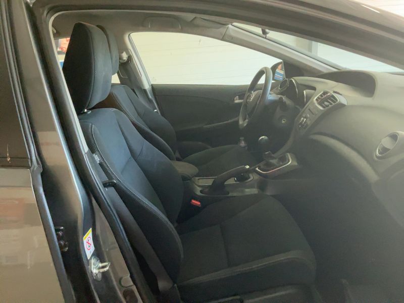 Honda Civic 1.4 Elegance — zdjęcie 11