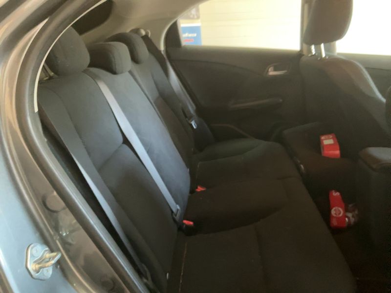 Honda Civic 1.4 Elegance — zdjęcie 14