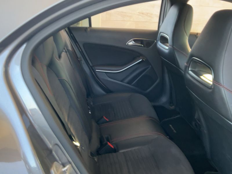 Mercedes-Benz A-Klasse A 200 CDI AMG Sport — zdjęcie 14