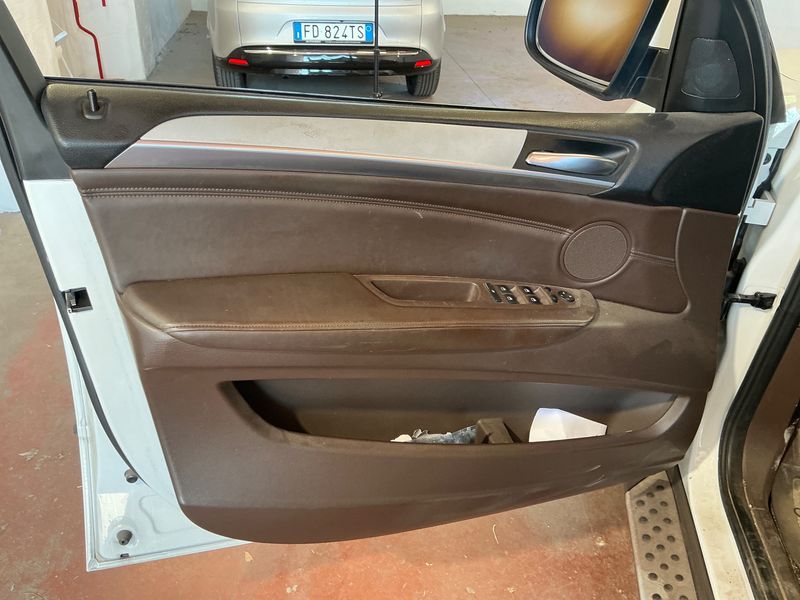 BMW X5 xDrive 35d 2010 – снимка 28