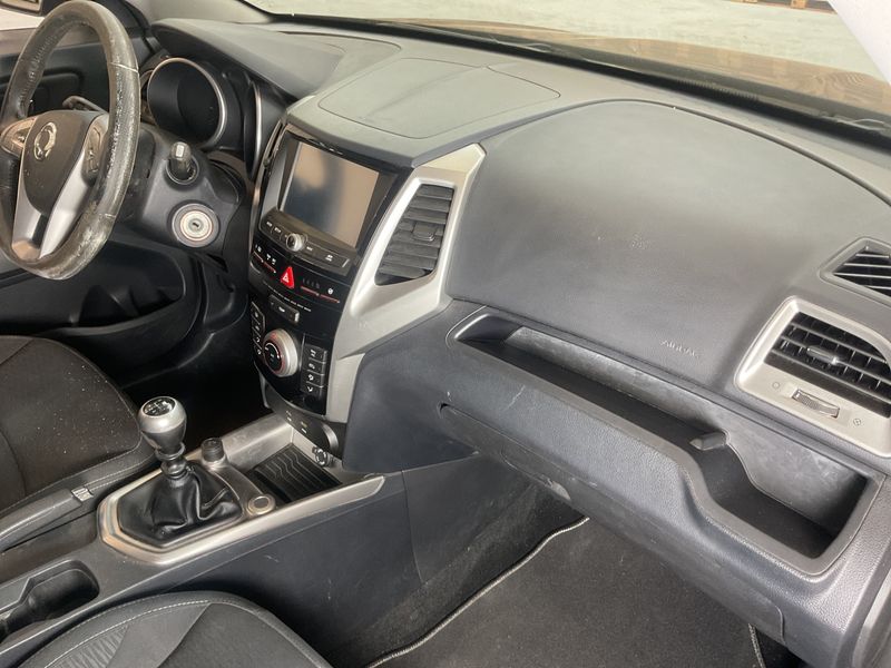 Ssangyong Tivoli 1.6 Be 4x2 2016 – снимка 32