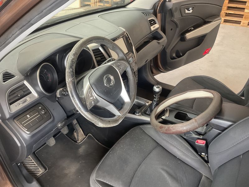Ssangyong Tivoli 1.6 Be 4x2 2016 – снимка 41