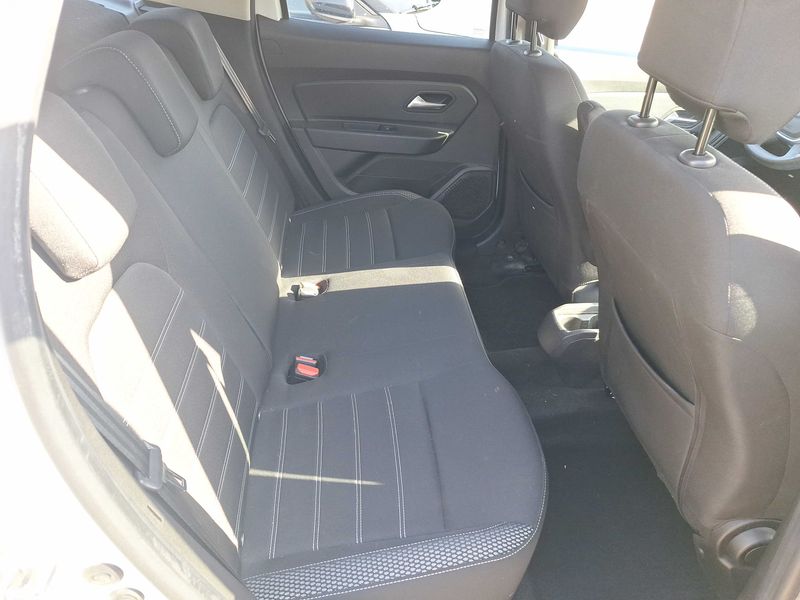 Dacia Duster 1.5 Blue dCi Prestige — zdjęcie 14