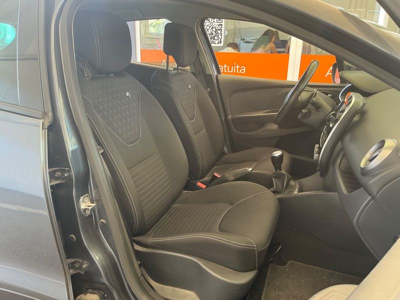 Renault Clio 0.9 Energy Limited — zdjęcie 11