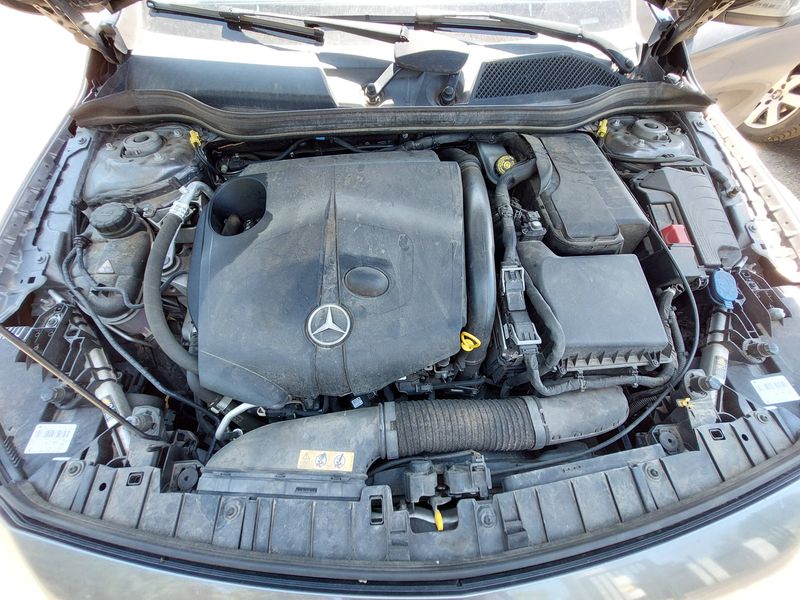 Mercedes-Benz GLA-Klasse GLA 200 d Urban — zdjęcie 8