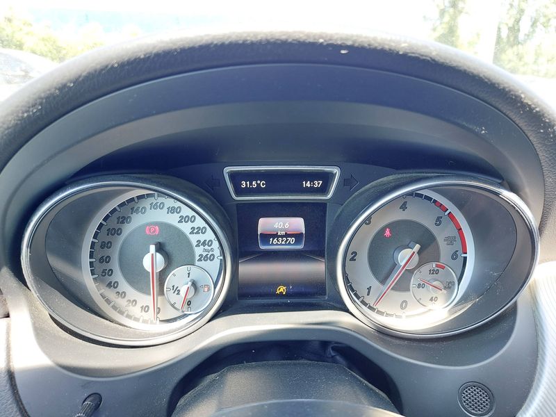 Mercedes-Benz GLA-Klasse GLA 200 d Urban — zdjęcie 12